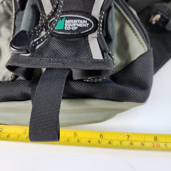 Mountain Equipment Fanny Pack Belt Bag Padded Outdoor Hiking Carryall Green - Picture 16 of 16